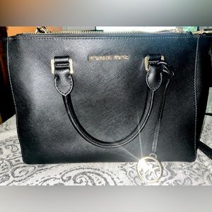 Used like new mk bag
